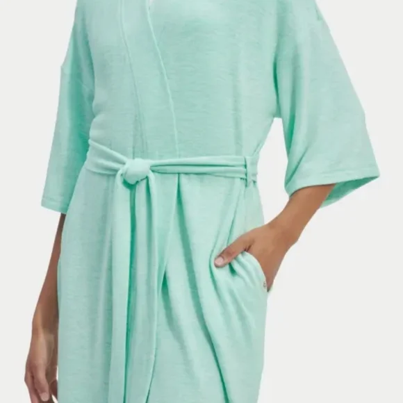 Ugg Monrose Robe - Picture 4 of 8